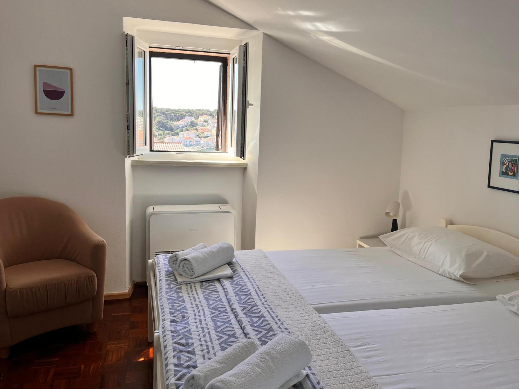 Apartment Oscar Mali Lošinj Extérieur photo