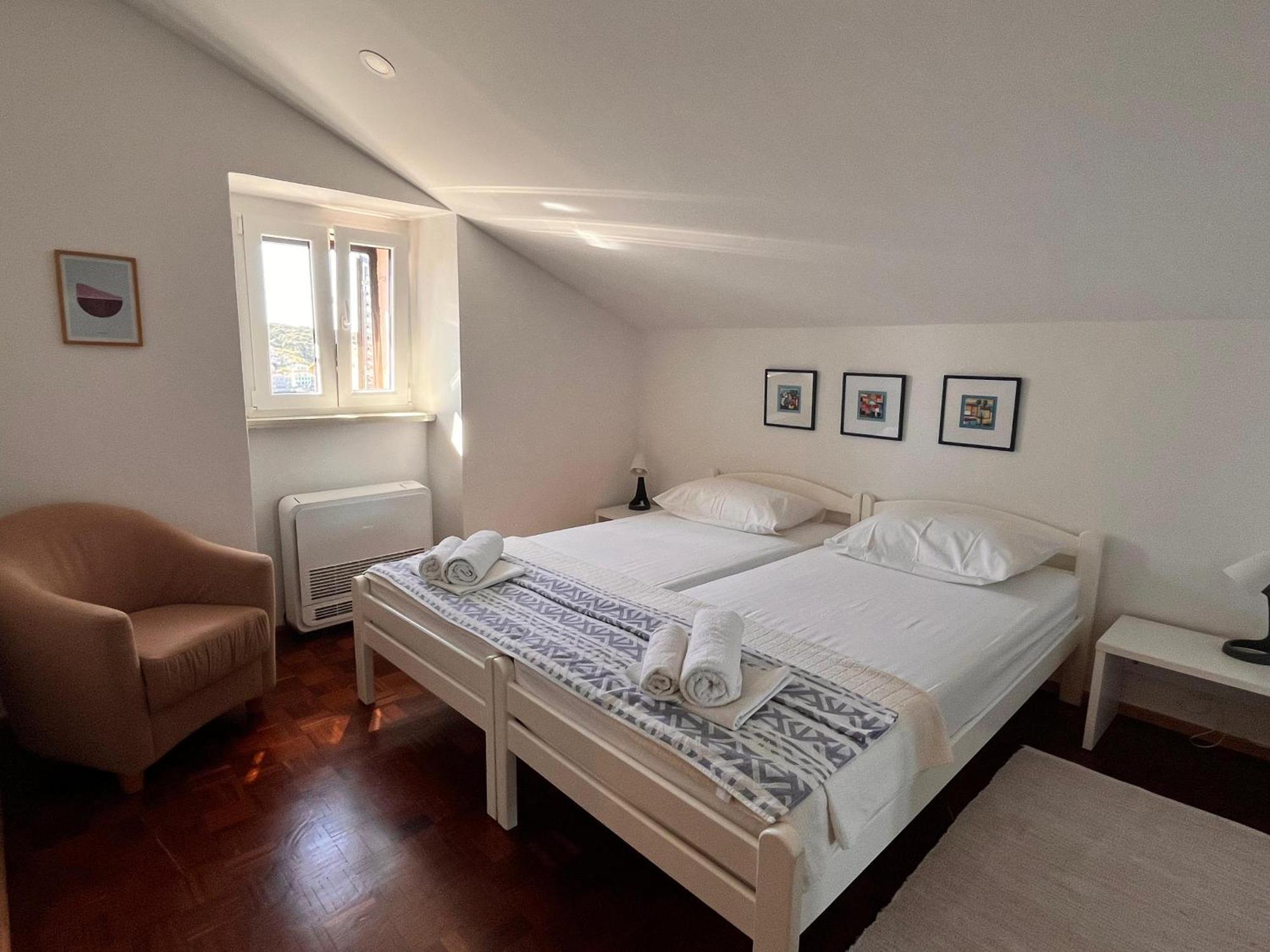 Apartment Oscar Mali Lošinj Extérieur photo